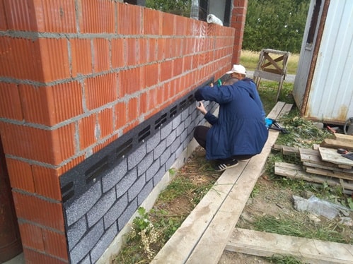 Монтаж Hauberk на кирпич